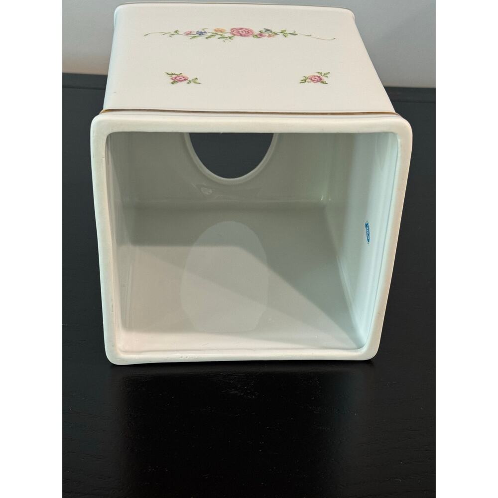 Vintage Floral Tissue Box Cover Cottage Core Bathroom Decor - Picture 10 of 10